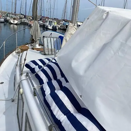 Tekne Velero Menorquin Con Encanto Valensiya