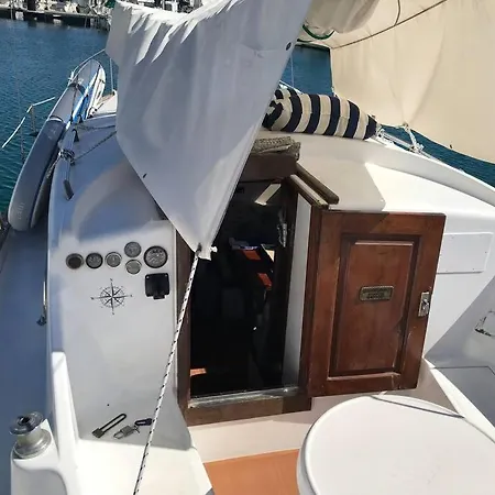 Tekne Velero Menorquin Con Encanto Valensiya